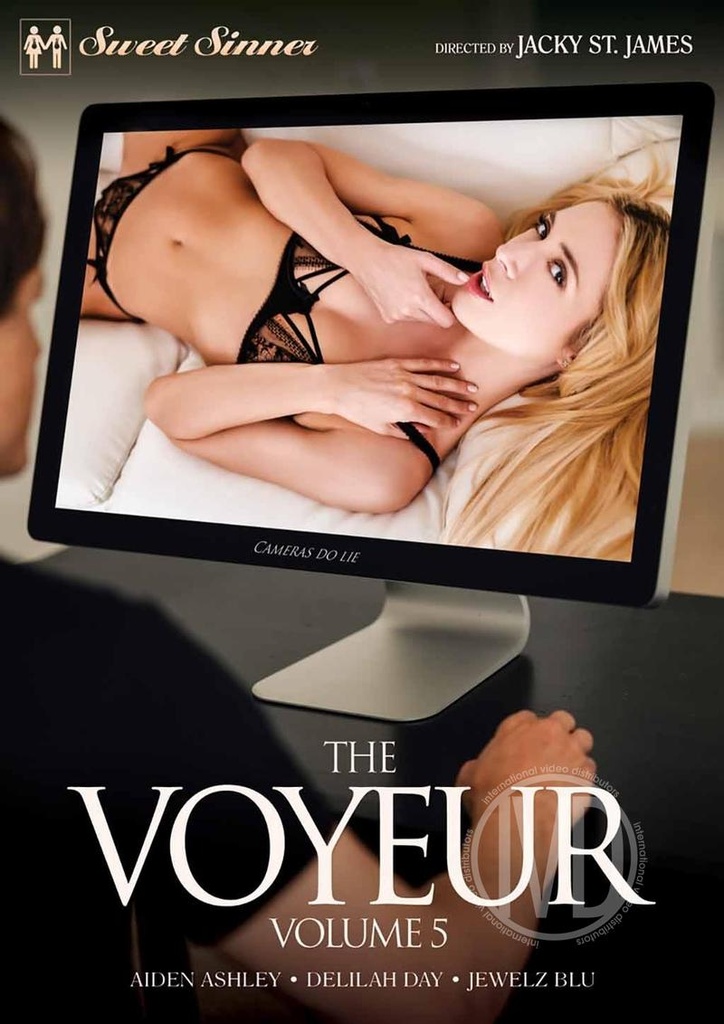 VOYEUR 05