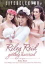 RILEY REID IS GETTING MARRIED